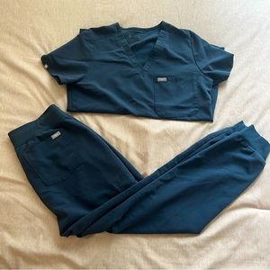FIGS Navy Blue Scrubs Set Size Medium Top and Joggers